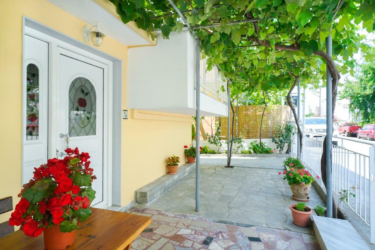 Studios Panagiota Potos Exterior foto